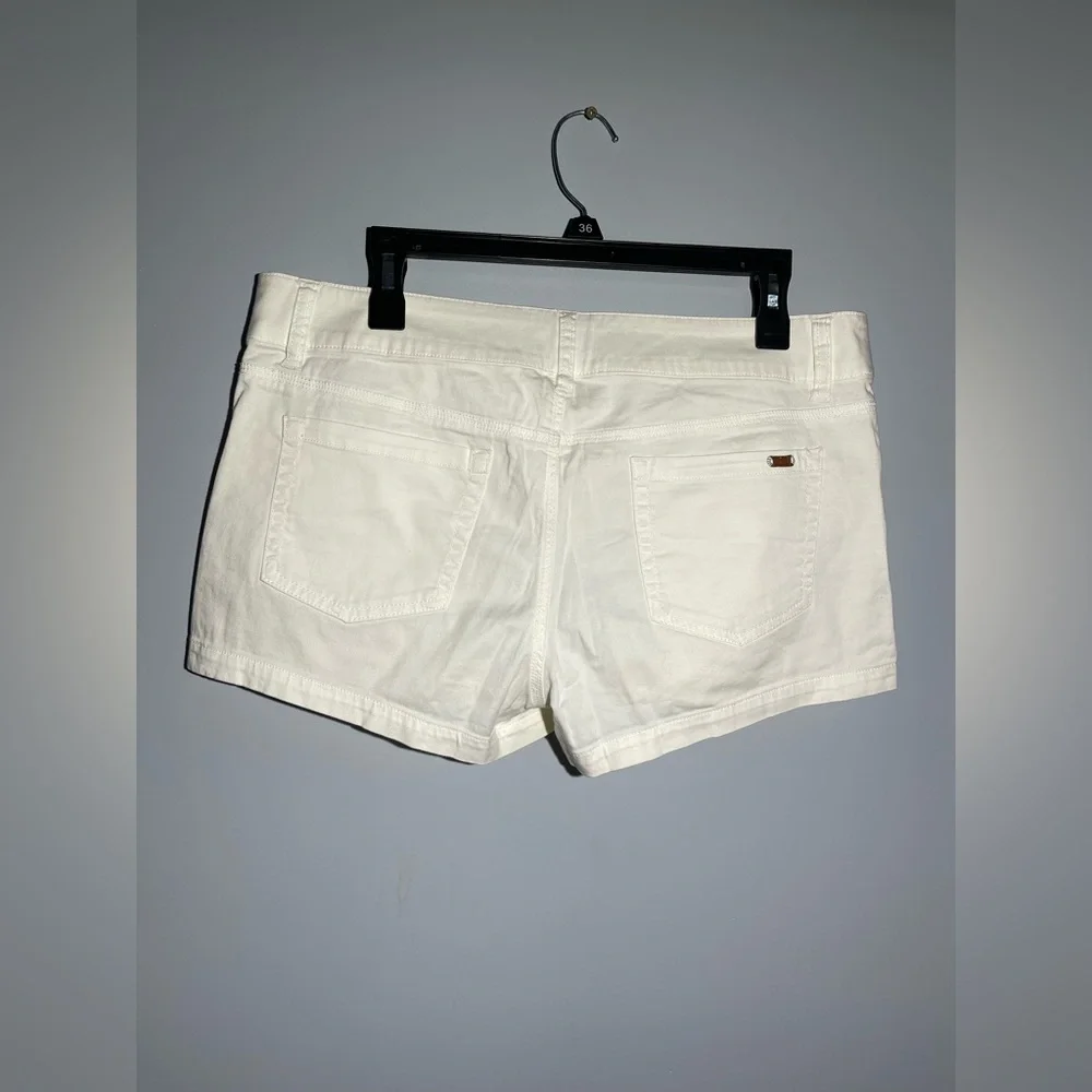 Guess White Jean Shorts Casual Style - Picture 5 of 12